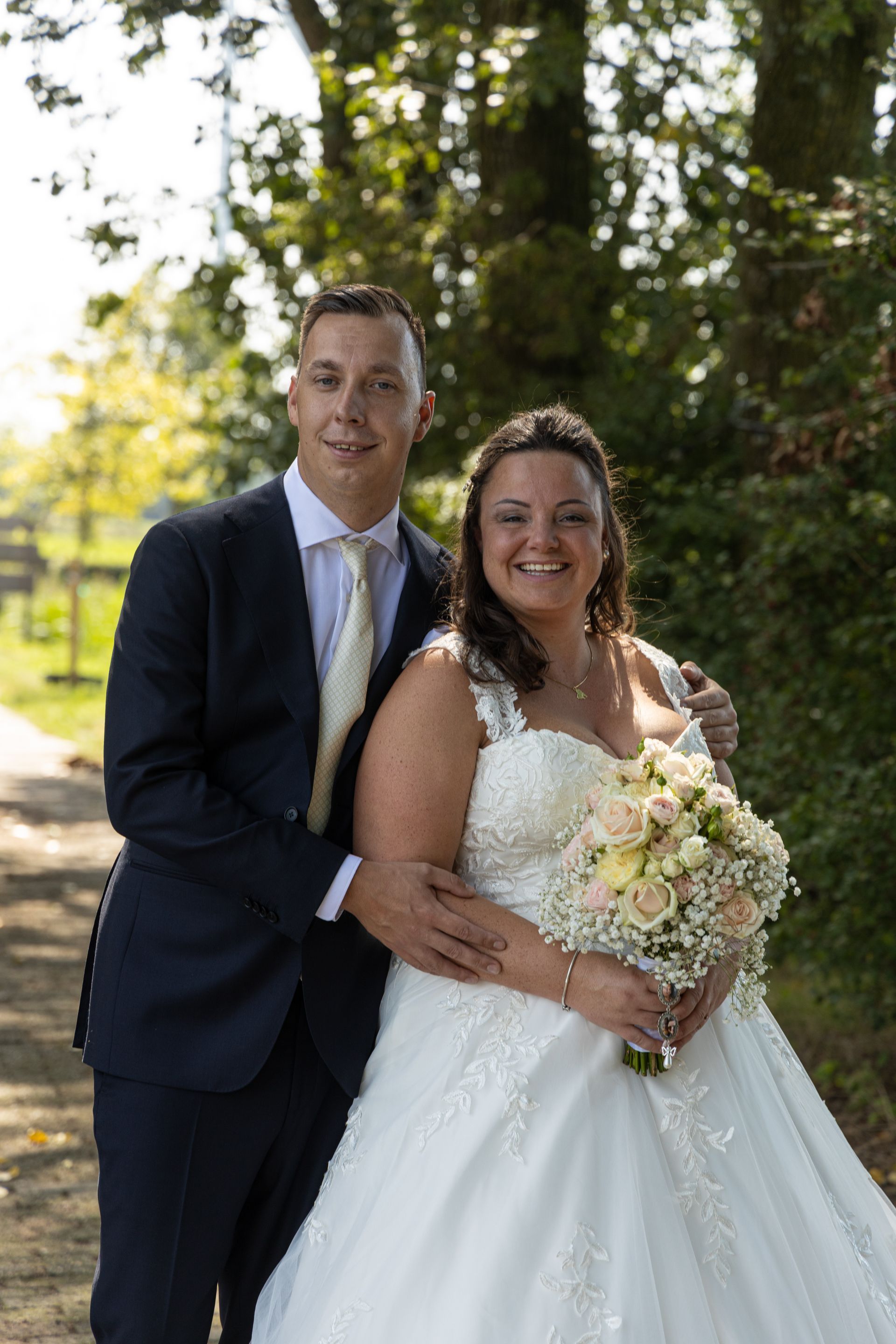 Trouwen met de leukste fotograaf op jullie huwelijk. Bruidsfotograaf Tiel en de Betuwe, maakt spontane trouwfoto's
