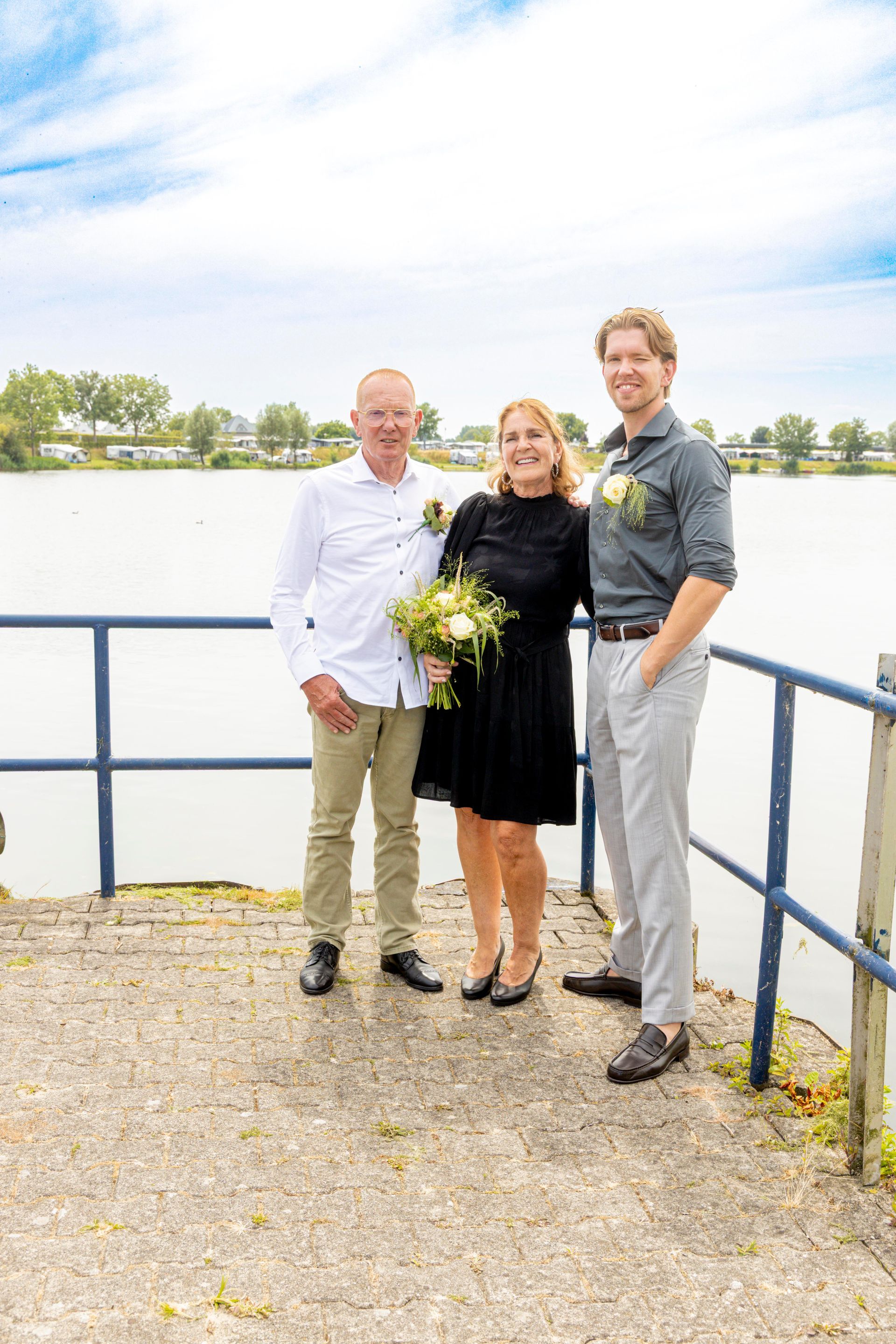 Trouwen met de leukste fotograaf op jullie huwelijk. Bruidsfotograaf Tiel en de Betuwe, maakt spontane trouwfoto's