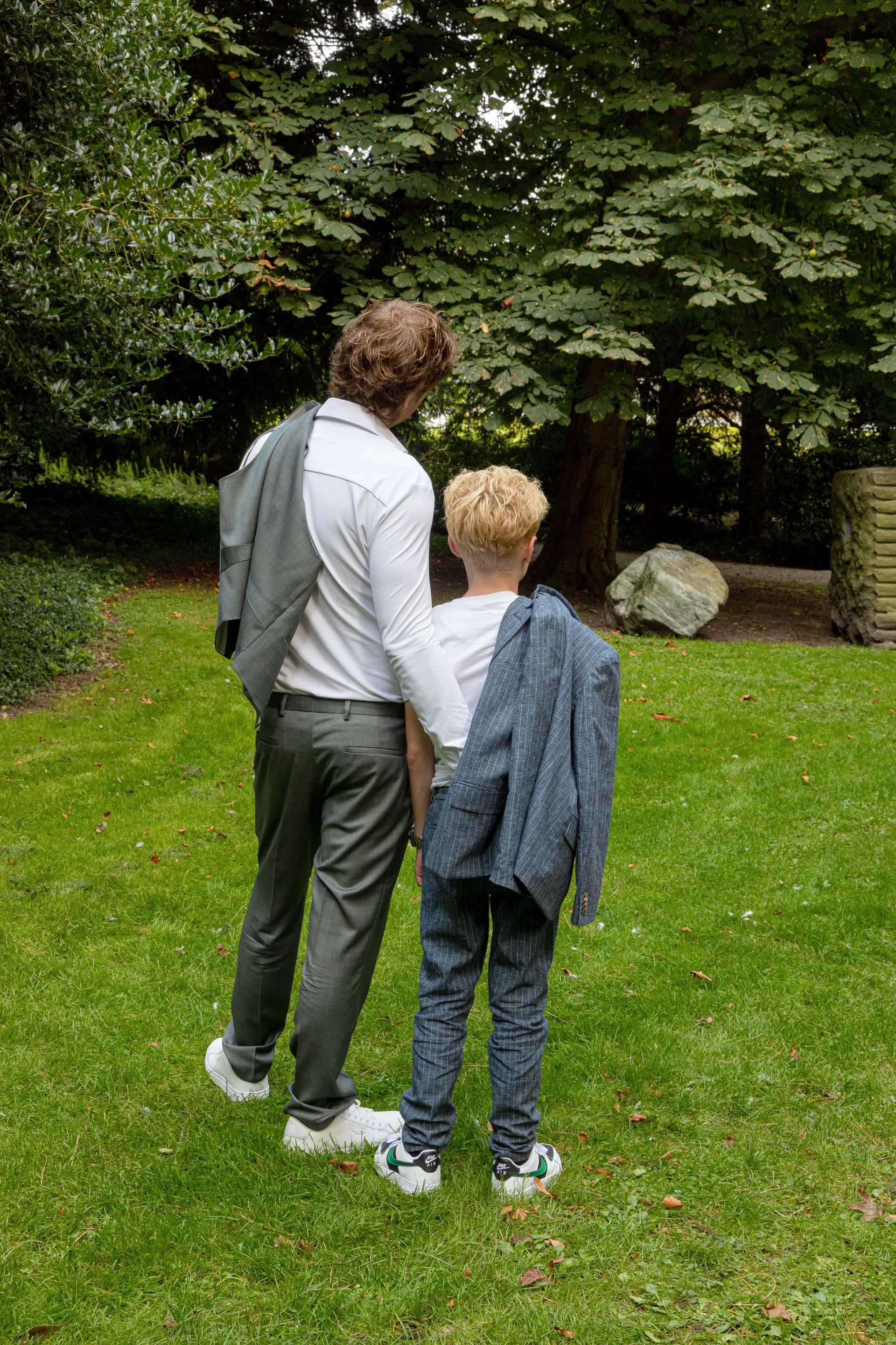 Trouwen met de leukste fotograaf op jullie huwelijk. Bruidsfotograaf Tiel en de Betuwe, maakt spontane trouwfoto's