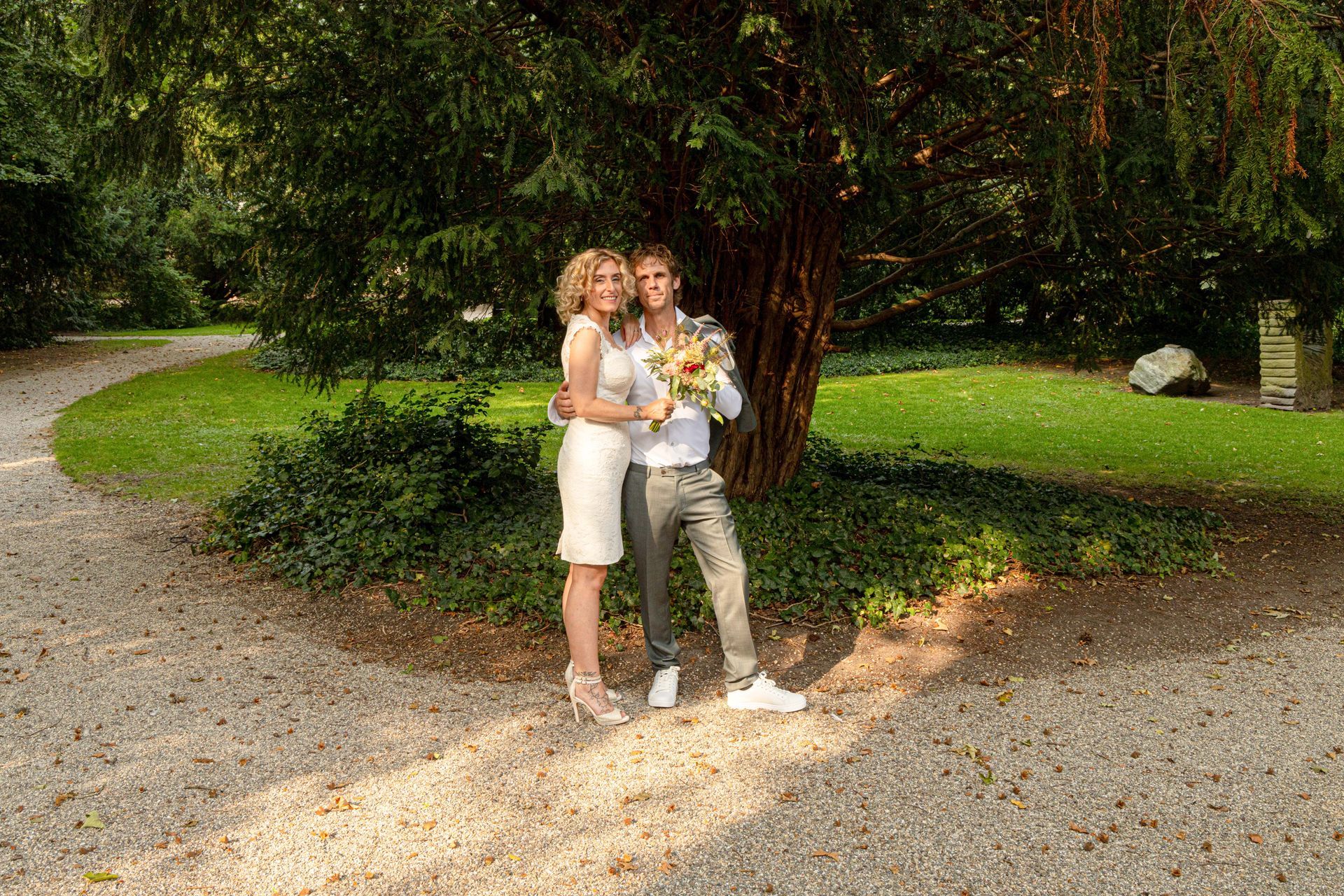 Trouwen met de leukste fotograaf op jullie huwelijk. Bruidsfotograaf Tiel en de Betuwe, maakt spontane trouwfoto's