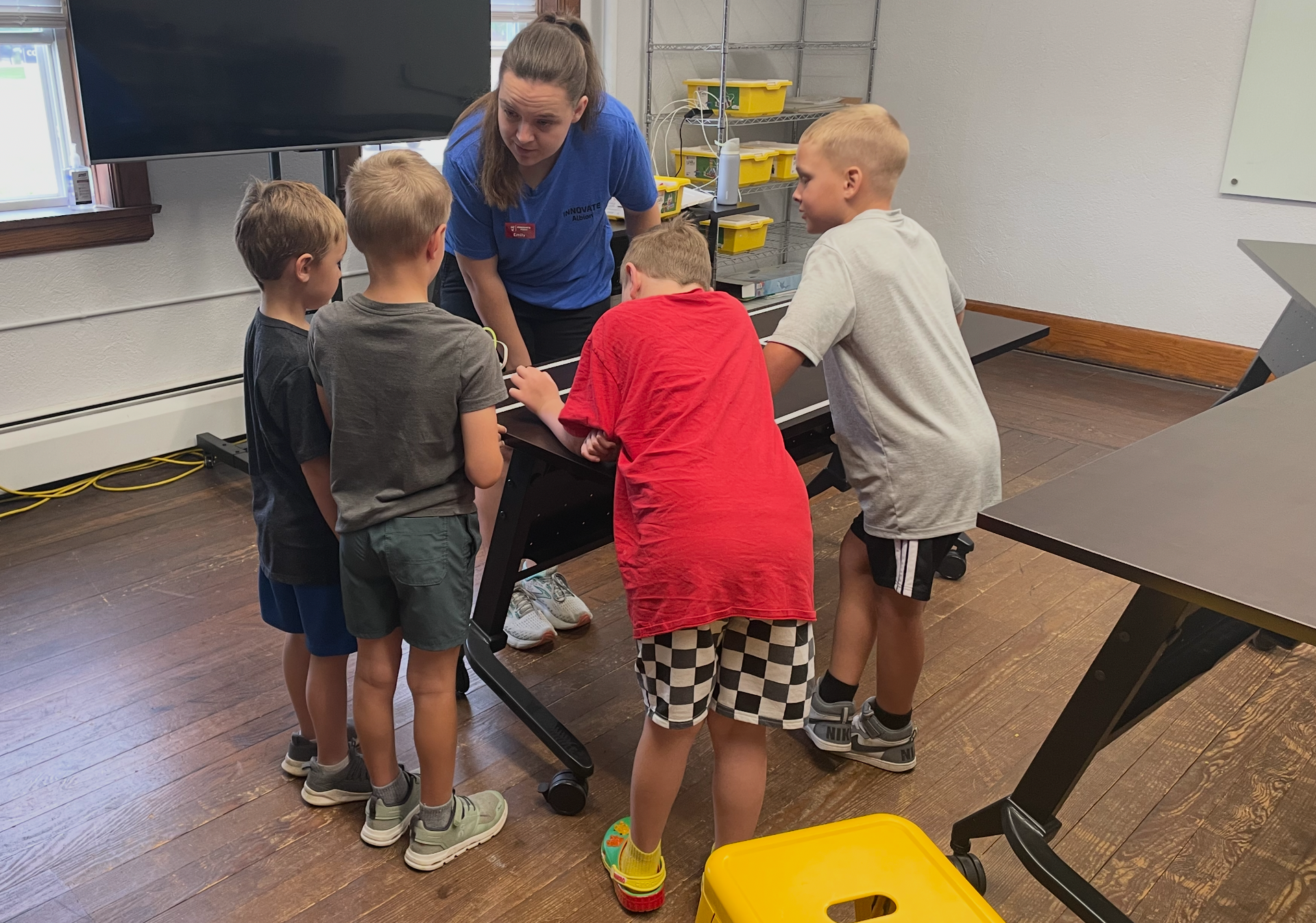 INNOVATE Albion elementary school teacher and students