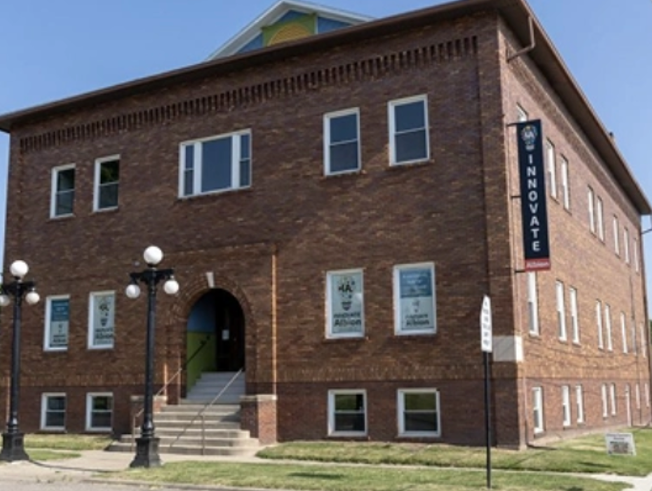exterior INNOVATE building