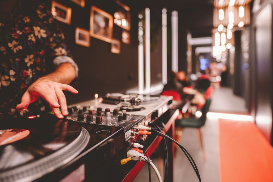 Restaurant with DJ