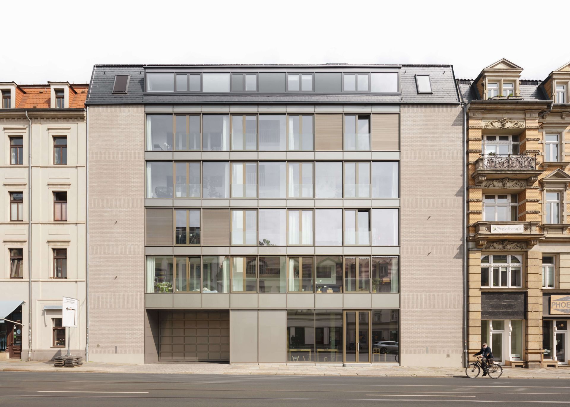 Fassade des Mehrfamilienhauses auf der Bautzner Strasse. 
