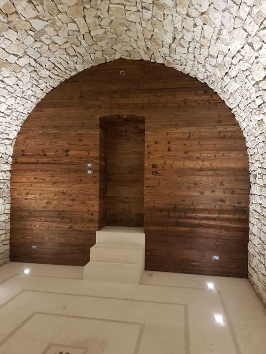 portone in legno