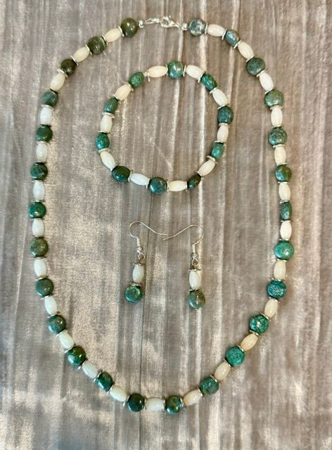 Necklace, Earring and Bracelet set - Green and Ivory