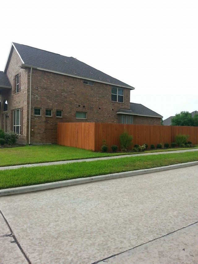Wood Fence Staining HTX, SATX, ATX Stain Your Fence