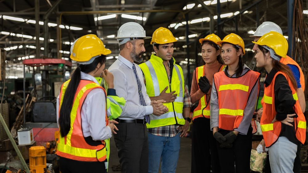 safety manager holding a safety meeting