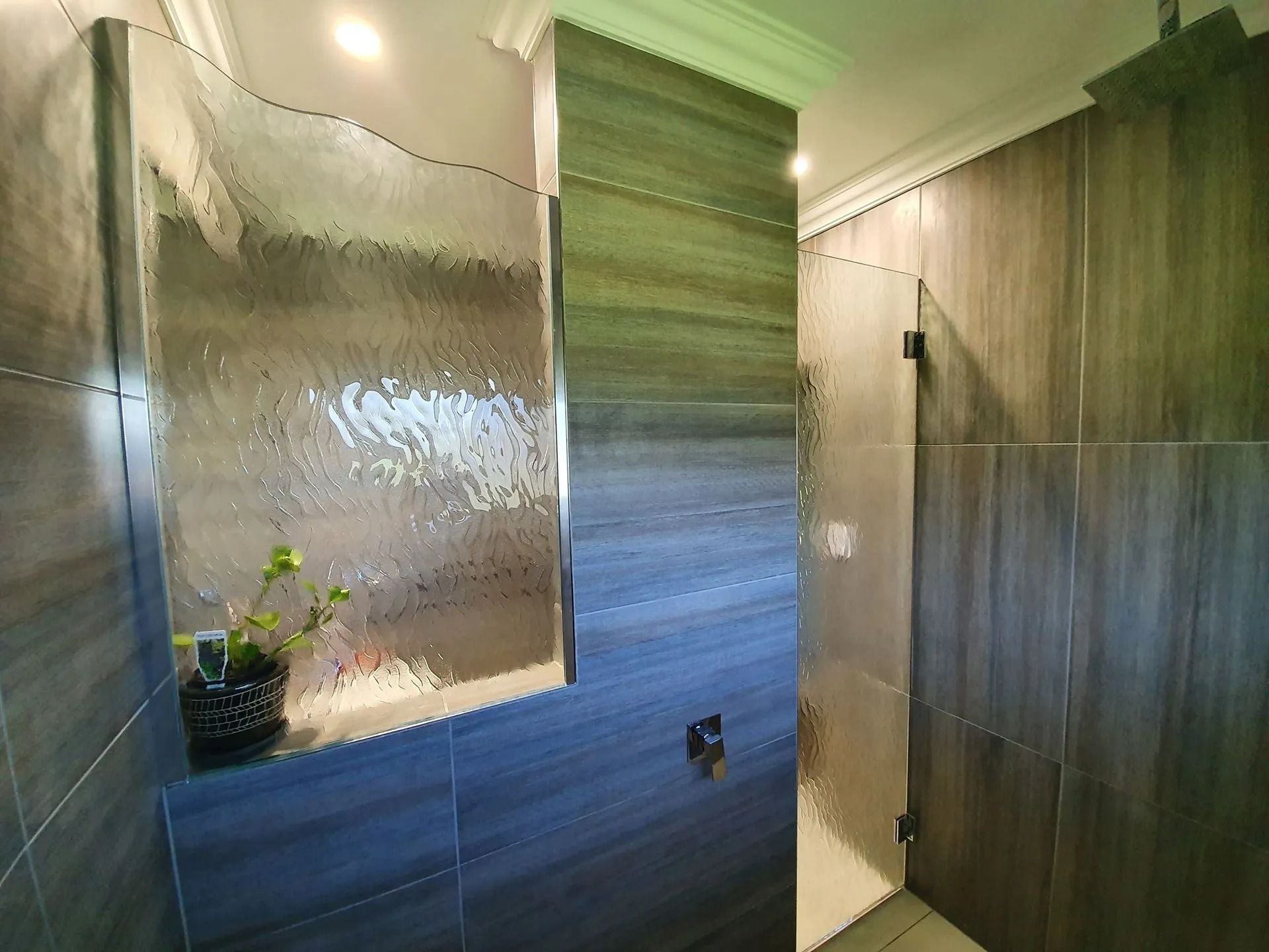 Bathroom With Shower — Innisfail Glass & Aluminium in Mission Beach, QLD