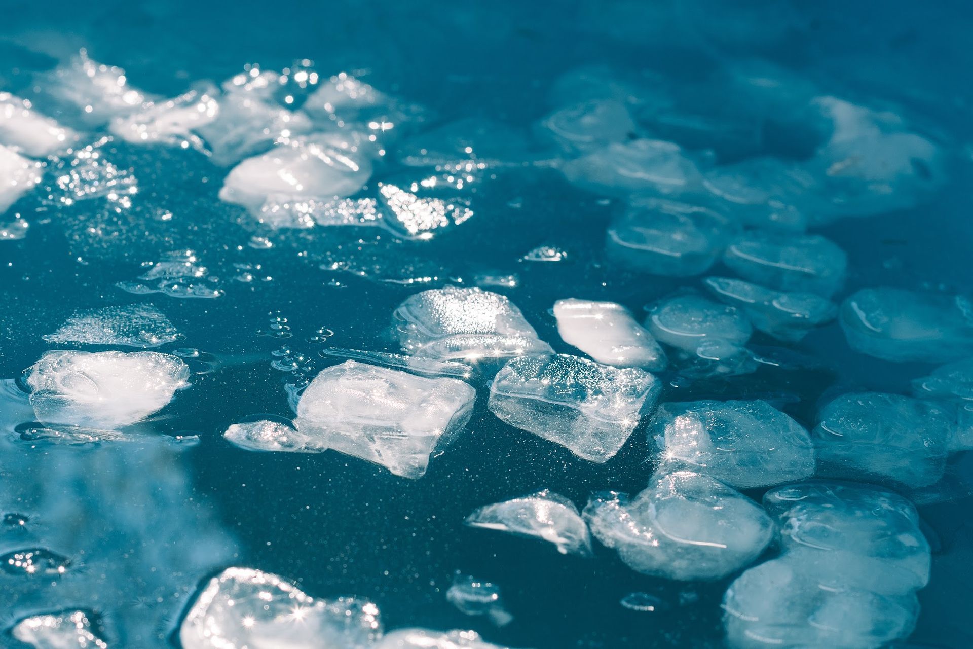 Ice cube cold therapy