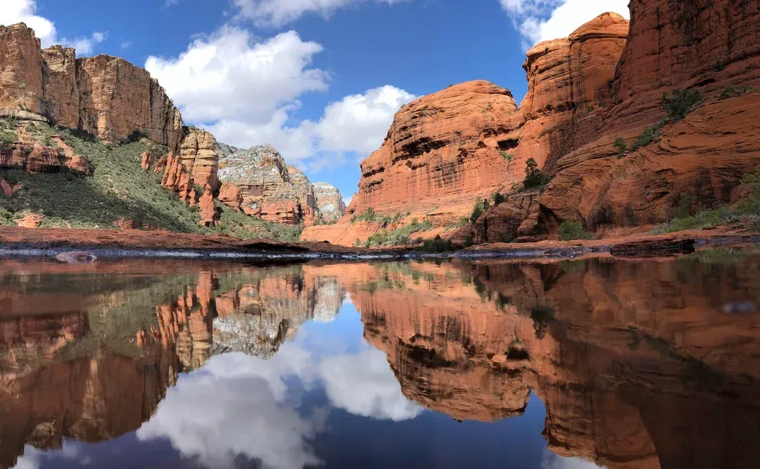 Red Rock-Secret Mountain Wilderness area in Sedona, offering scenic views near Southwest Inn Sedona