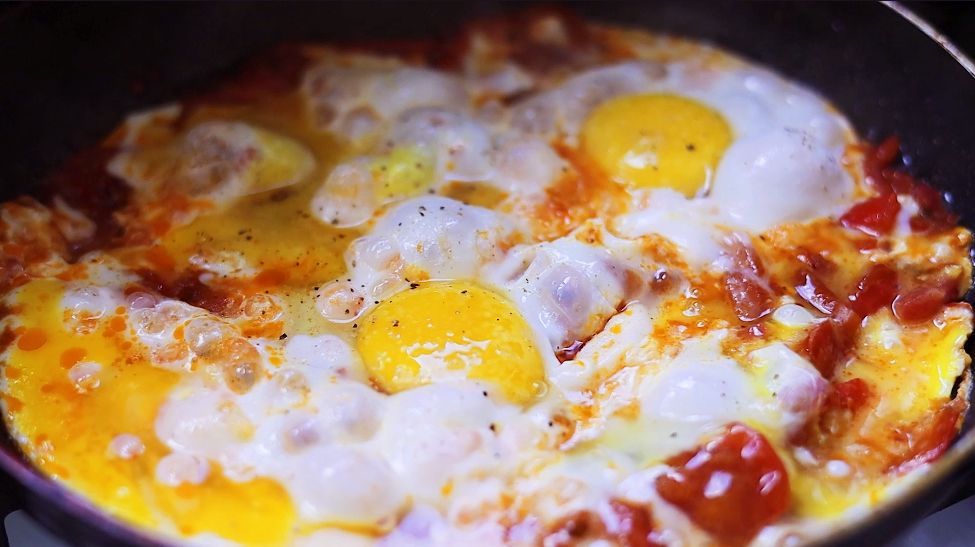 Campfire Breakfast Pizza