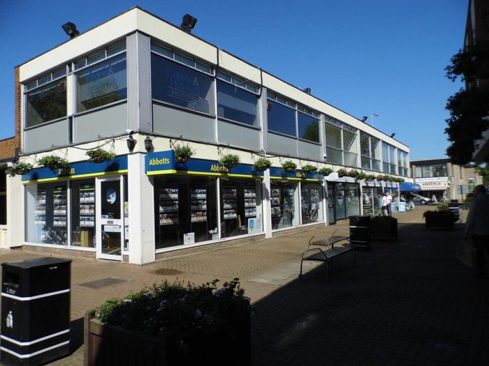 Pedestrian shopping precinct , Wroxham, Norfolk.