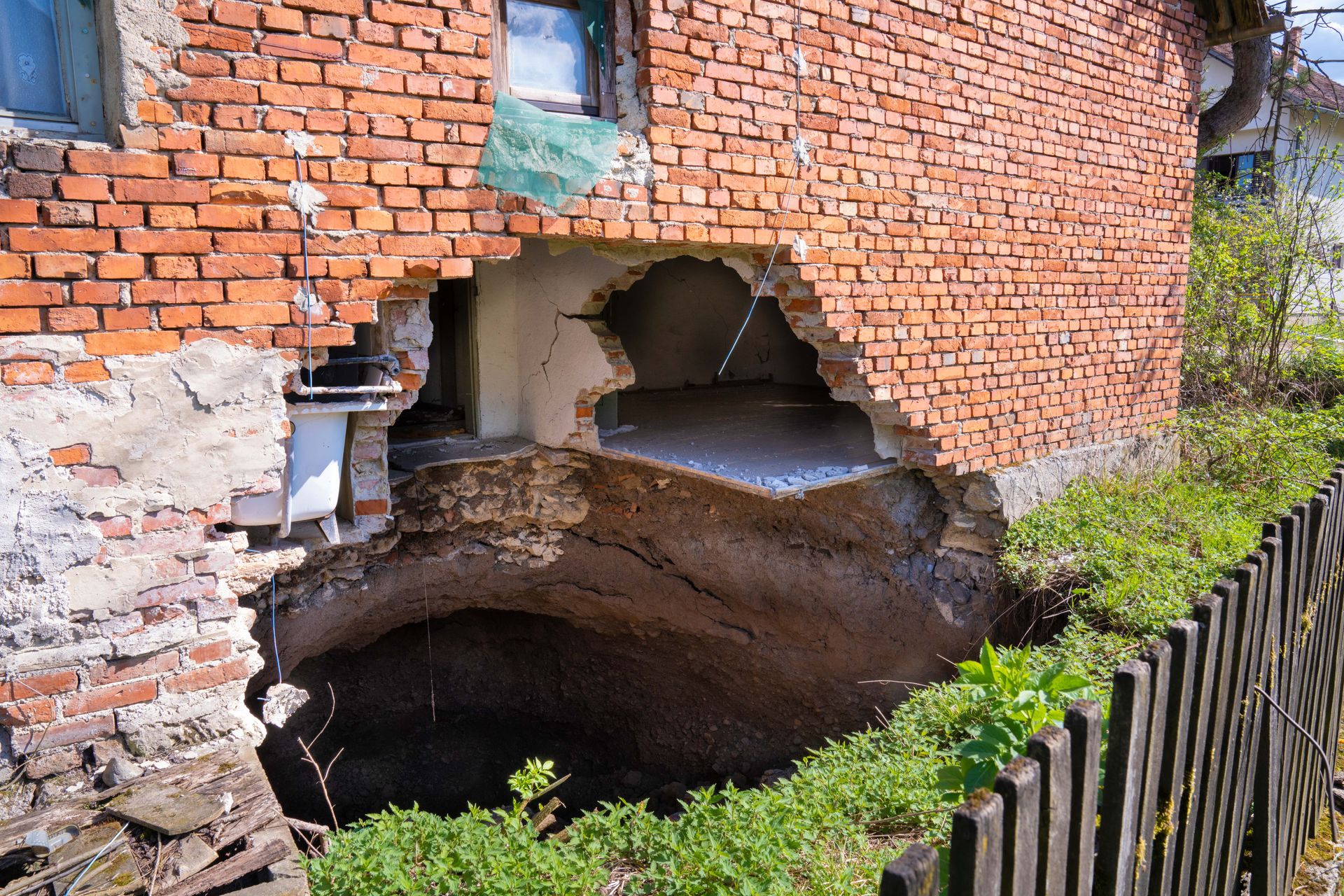 Sinkholes Under House Sinkholes And Foundation Issues Granite