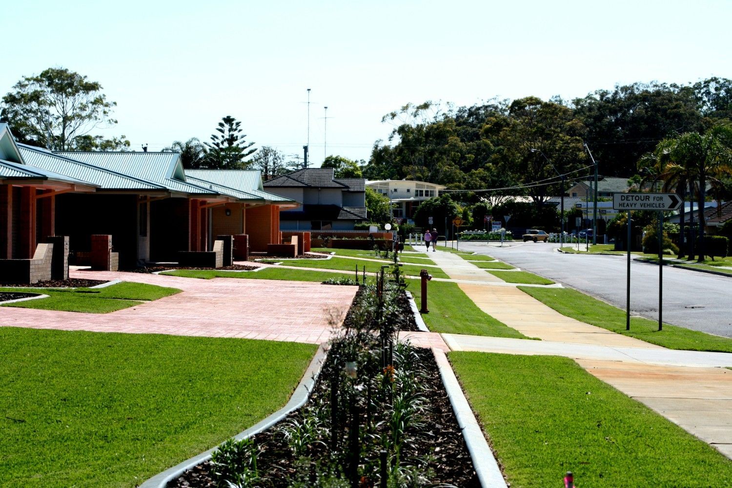 Quiet Campus Walkway With Green Lawns — Edmonds Turf in Louth Park, NSW