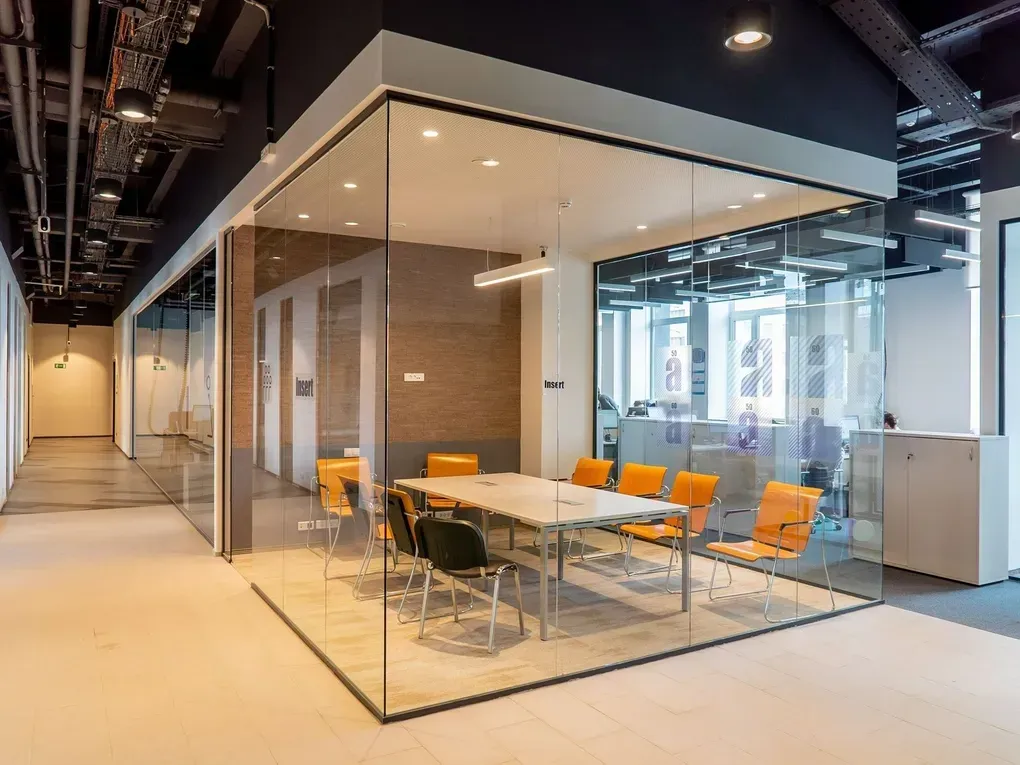 Single Glazed Frameless Office Glass Partition Pod