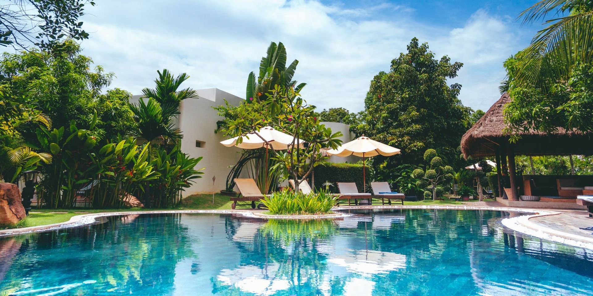 pool abiance