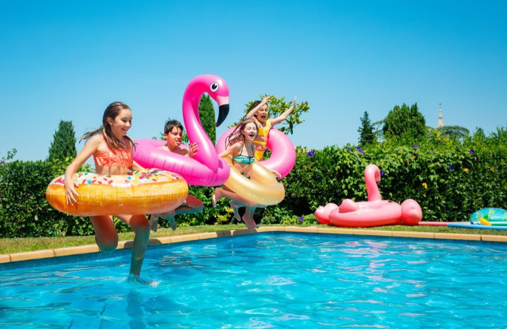 7 Tips for a Kid-Friendly Pool Installation