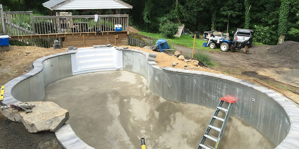Kidney shaped pool 
