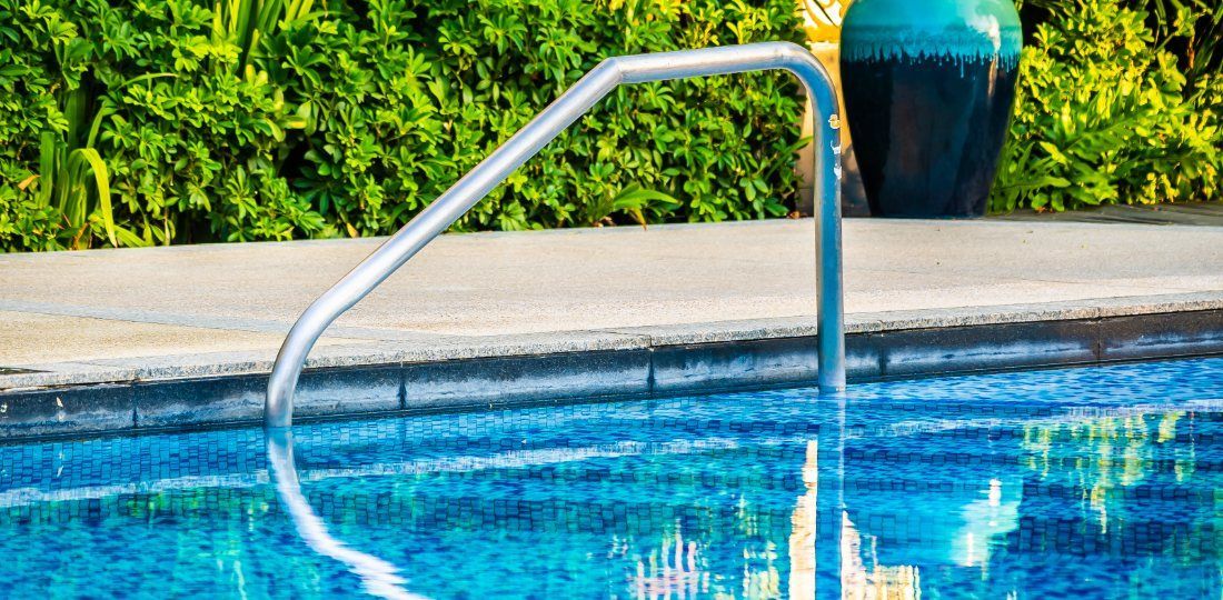 outdoor swimming pool