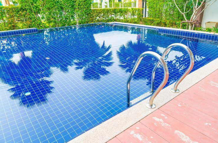 swimming pool perspective