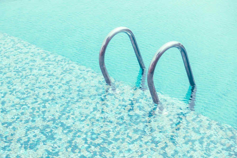 Pool stairs