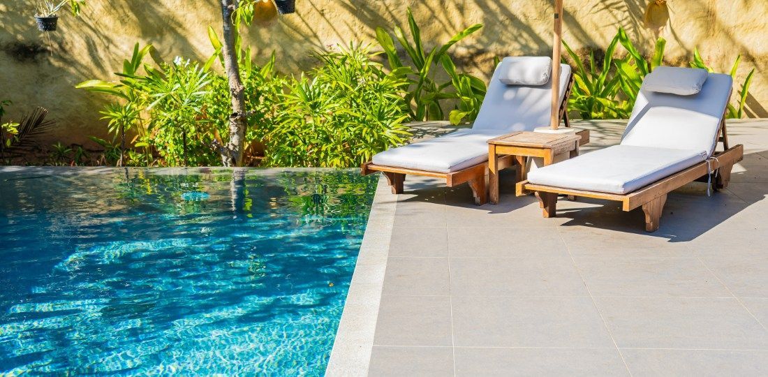outdoor swimming pool