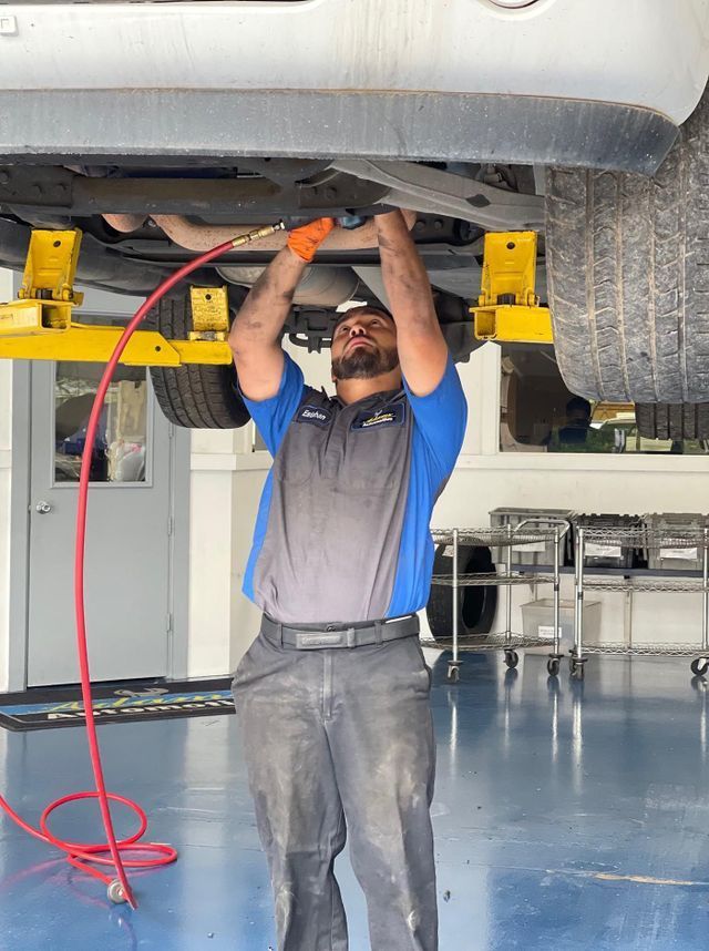 Engine Oil Service  in Houston, Cypress and The Woodlands | Adams Automotive