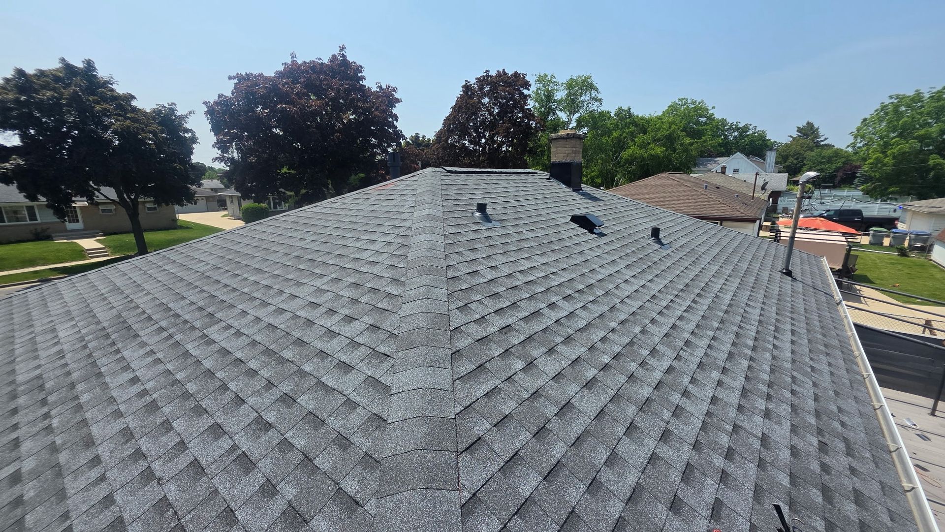 new roof and siding installed by DMR Exteriors in Janesville, WI