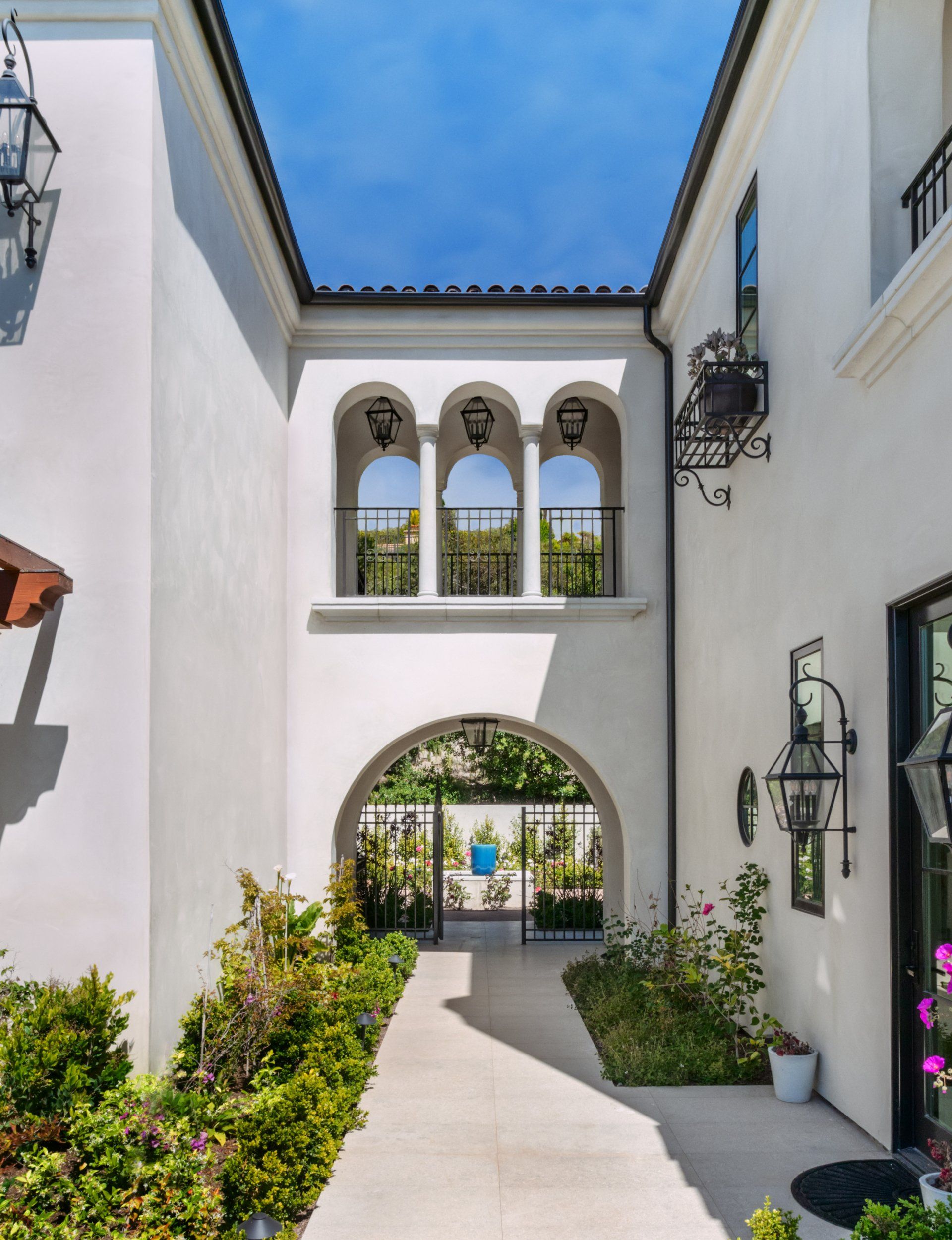 Exterior of a Crystal Cove Montecito Estate designed by Oatman Architects