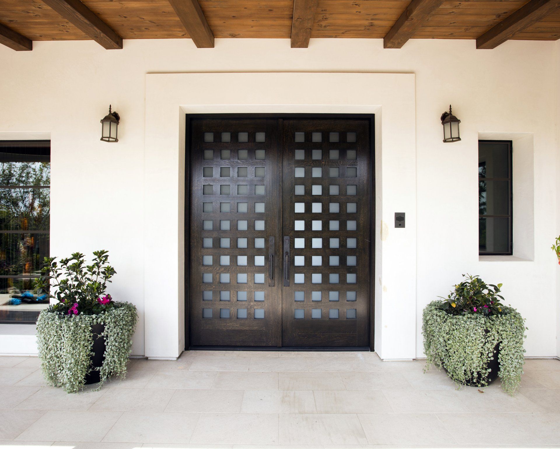 Exterior of a Santa Barbara style home in Irvine designed by Oatman Architects