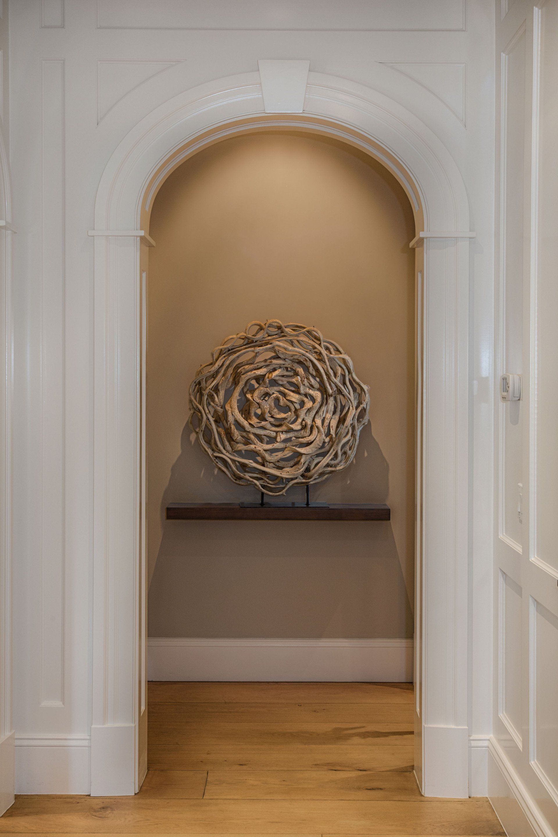 alcove in a Newport Beach house designed by Oatman Architects