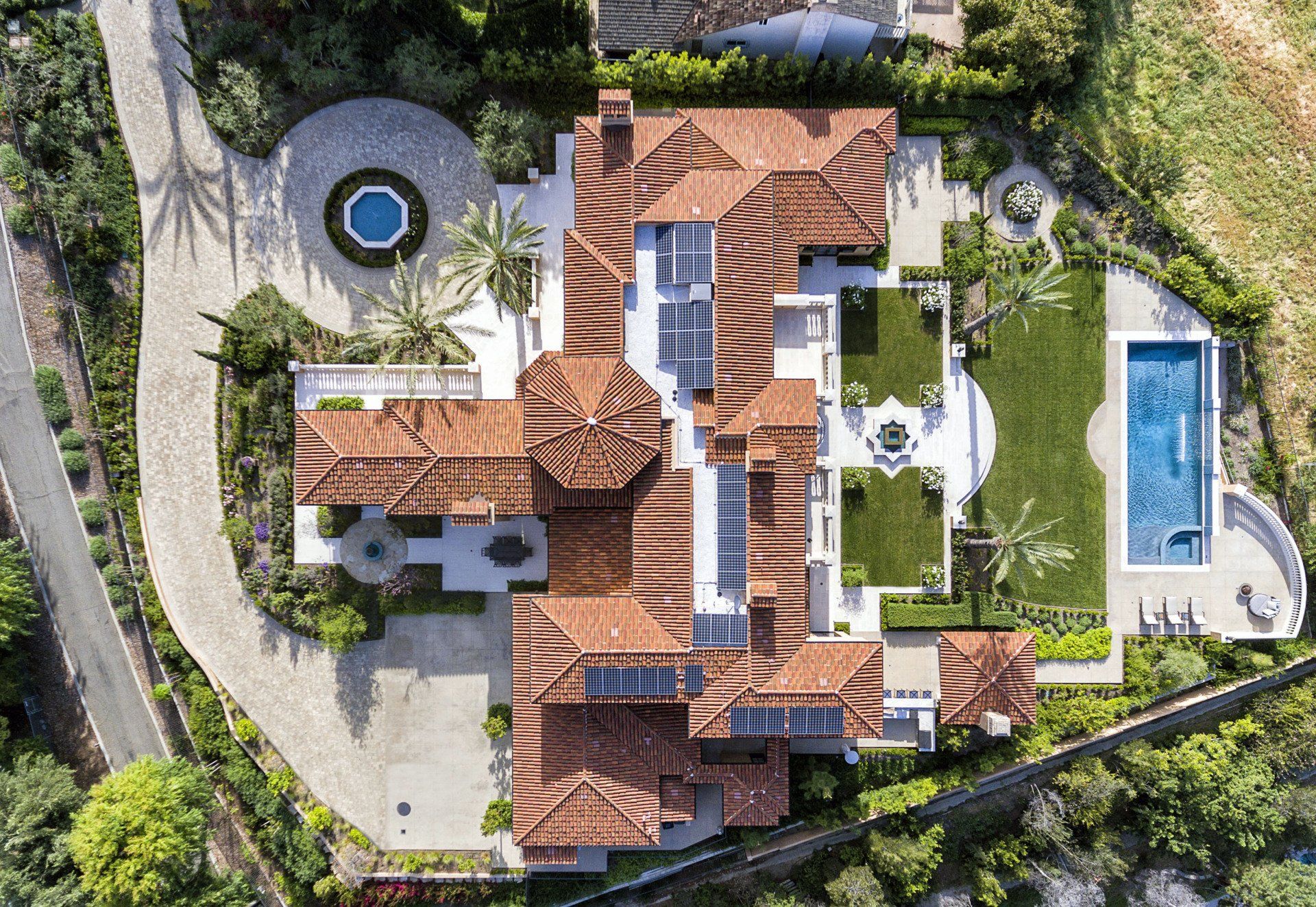 Exterior of a MOROCCAN VILLA located in Orange County designed by Oatman Architects