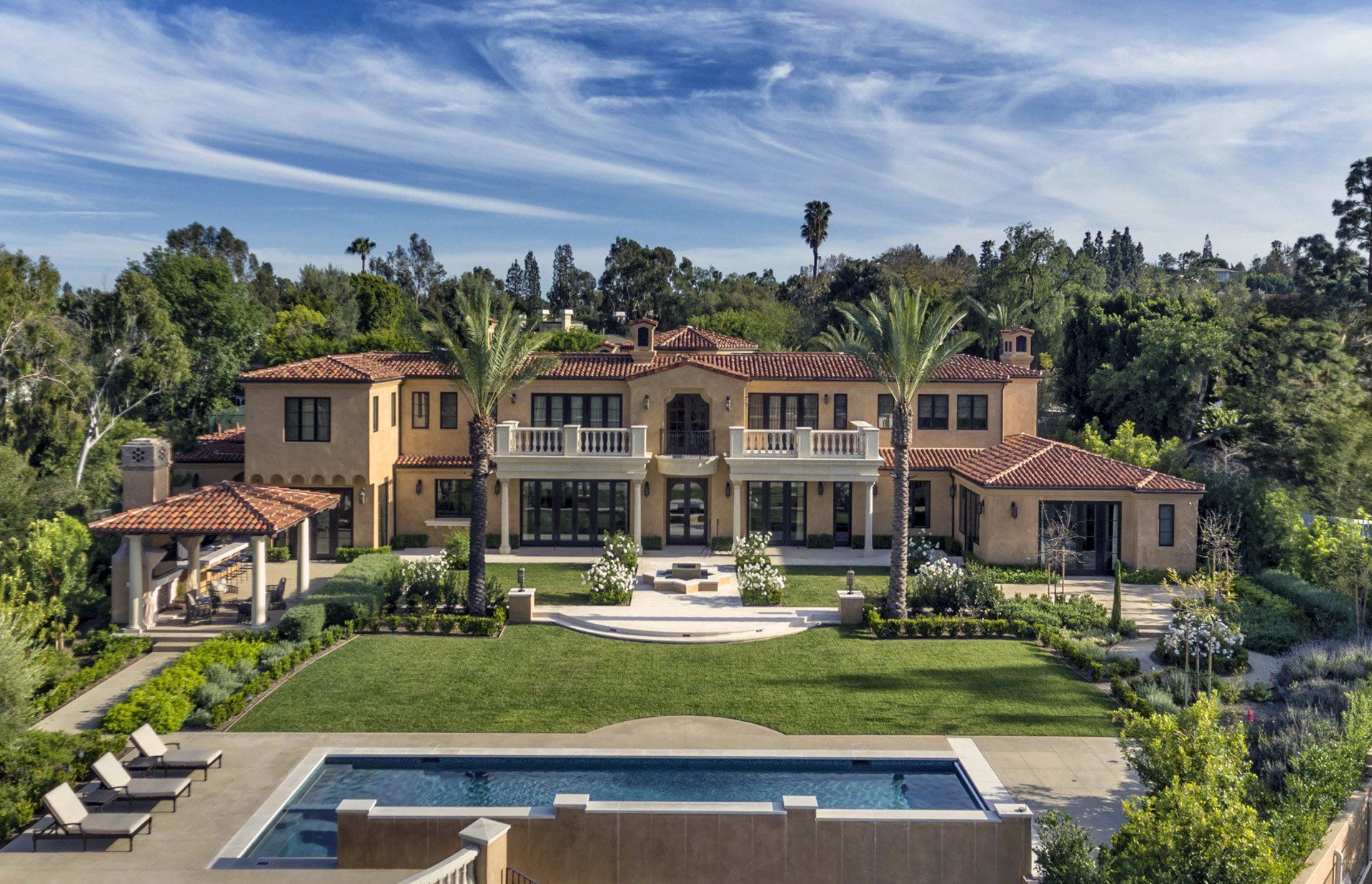 Exterior of a MOROCCAN VILLA located in Orange County designed by Oatman Architects