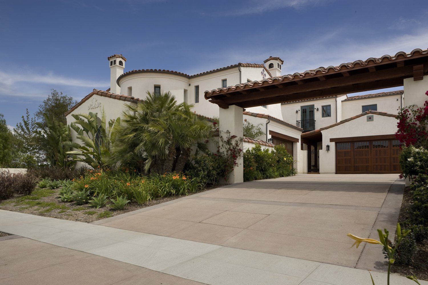 Ladera Ranch Santa Barbara exterior designed by Oatman Architects