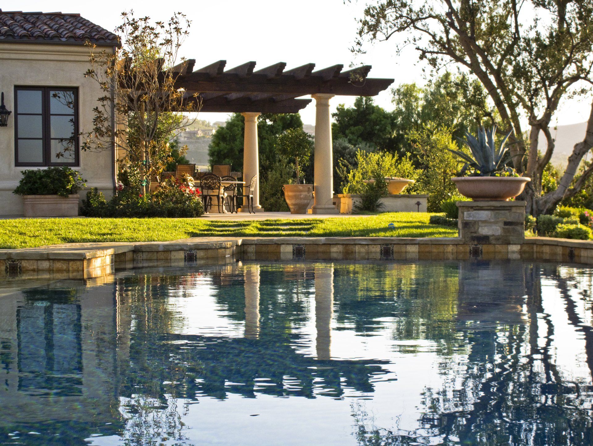 Exterior of an Andalusian villa in Irvine designed by Oatman Architects