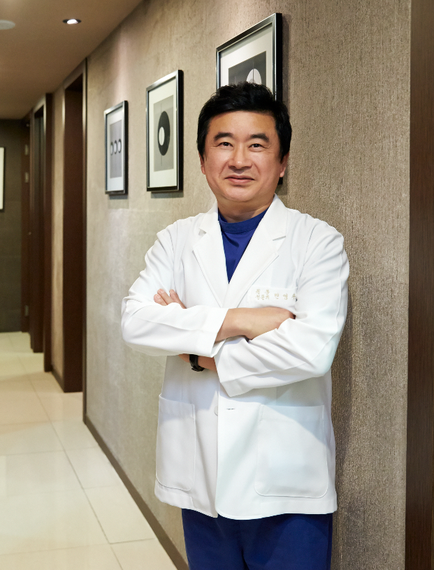 Dr. Min Young-Soo, Chief Director of MIN Clinic Cheongdam