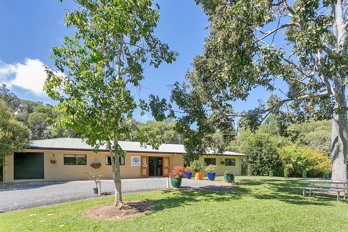 House With Gravel Driveway — Kuranda Pet Resort in Kuranda, QLD