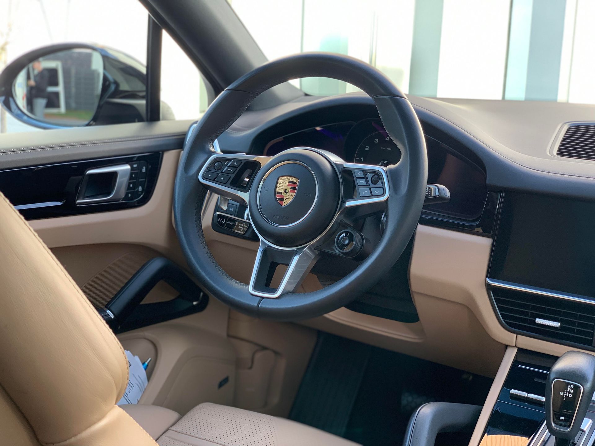Porsche Interieur die bij T.E. Car Detailing compleet onderhanden is genomen.