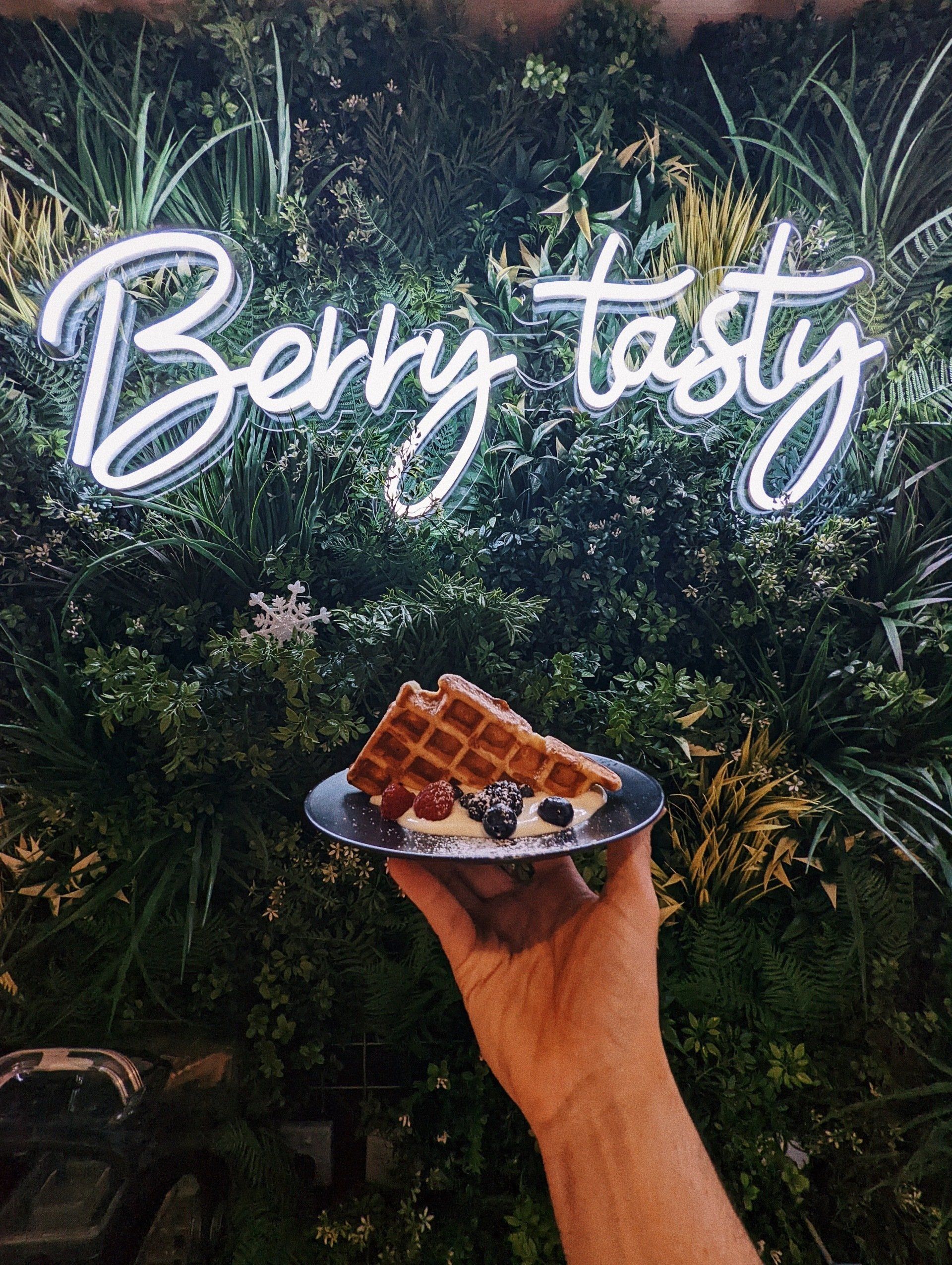 wafflo-corporate-catering-berry