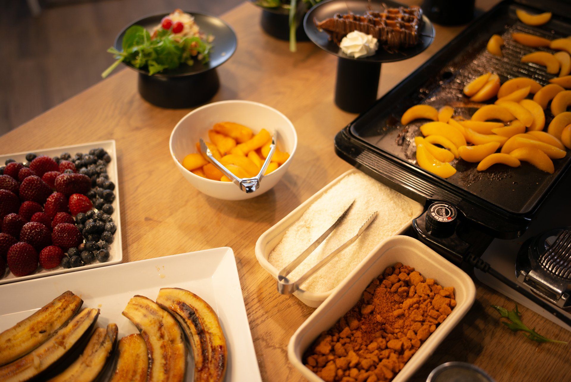 wafflo-catering-serve