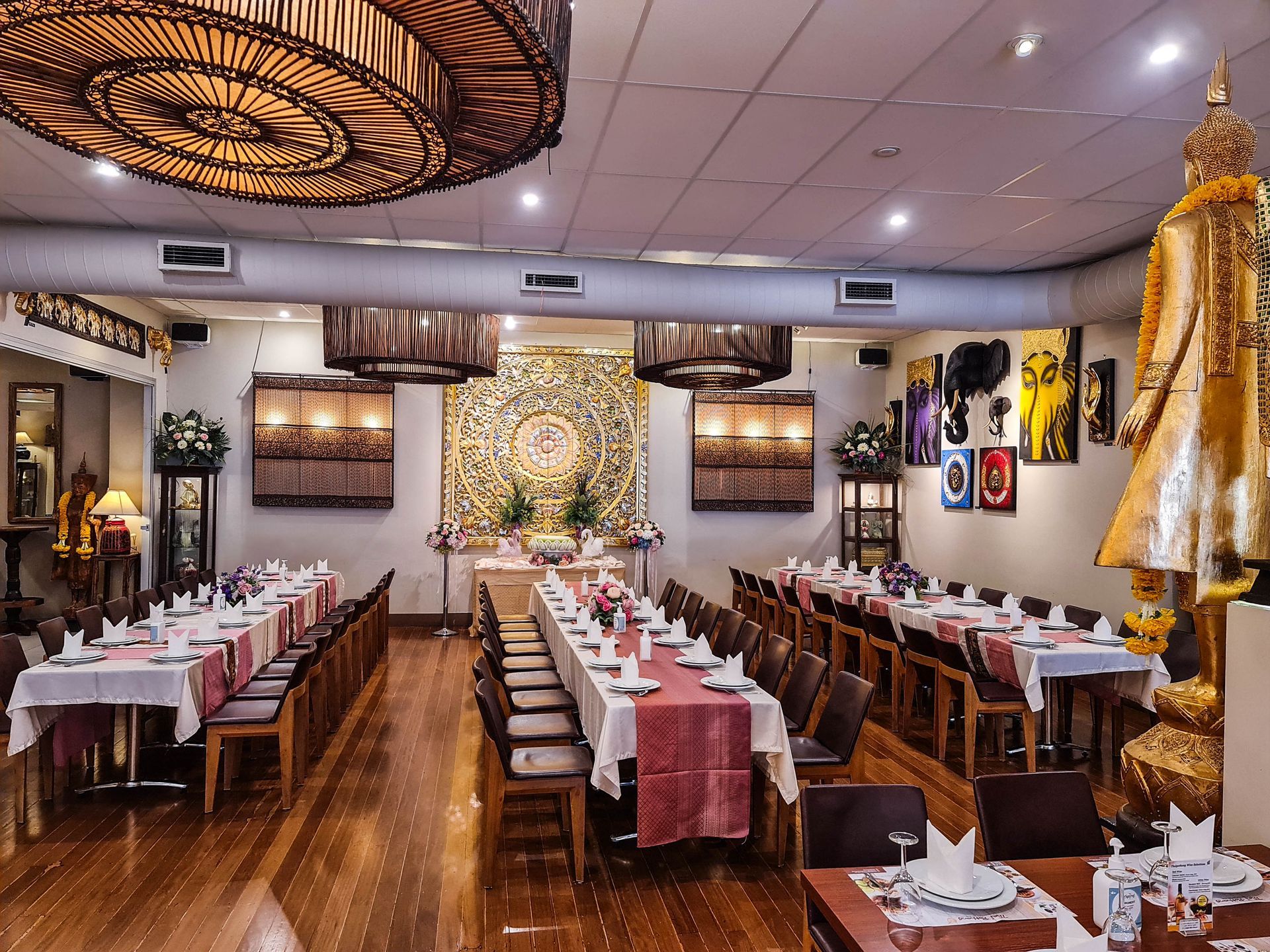 Thai Pothong Newtown offering the ideal space for birthdays, weddings, corporate meetings, and special events