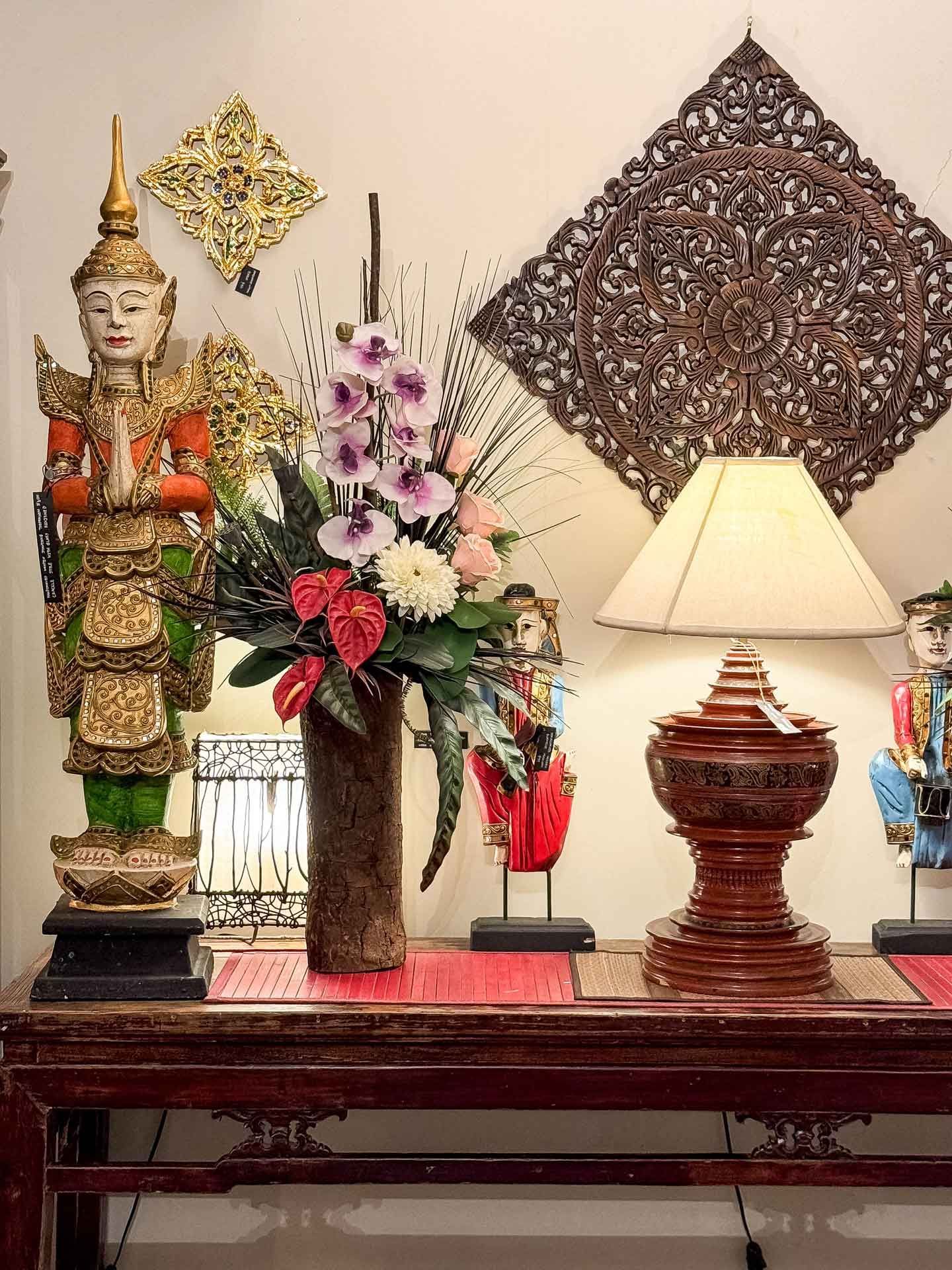 Thai Pothong decorations