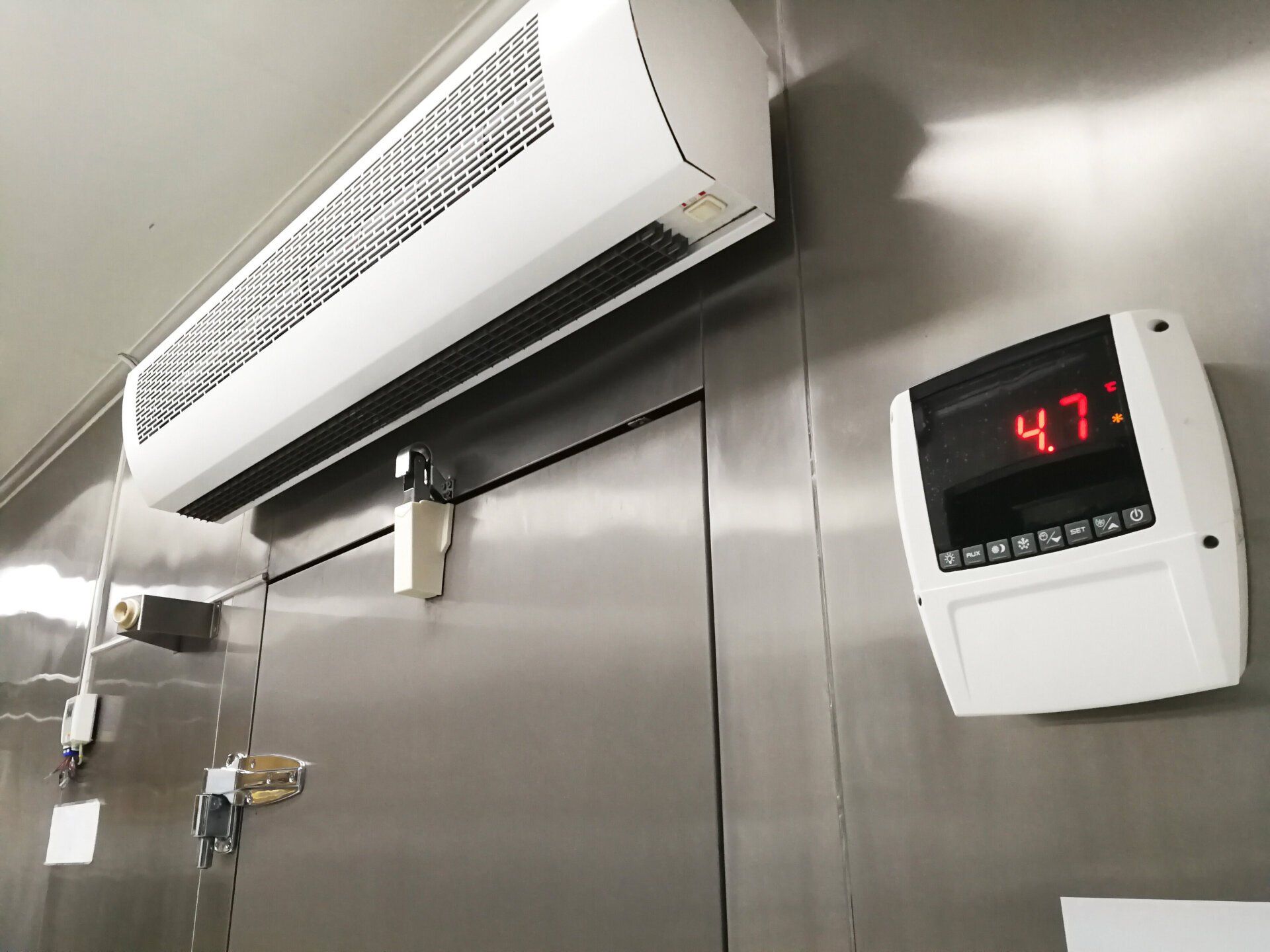 Air Conditioner Split Type — Englewood, CO — Hawkins Commercial Appliance Air Conditioner Split Type — Englewood, CO — Hawkins Commercial Appliance