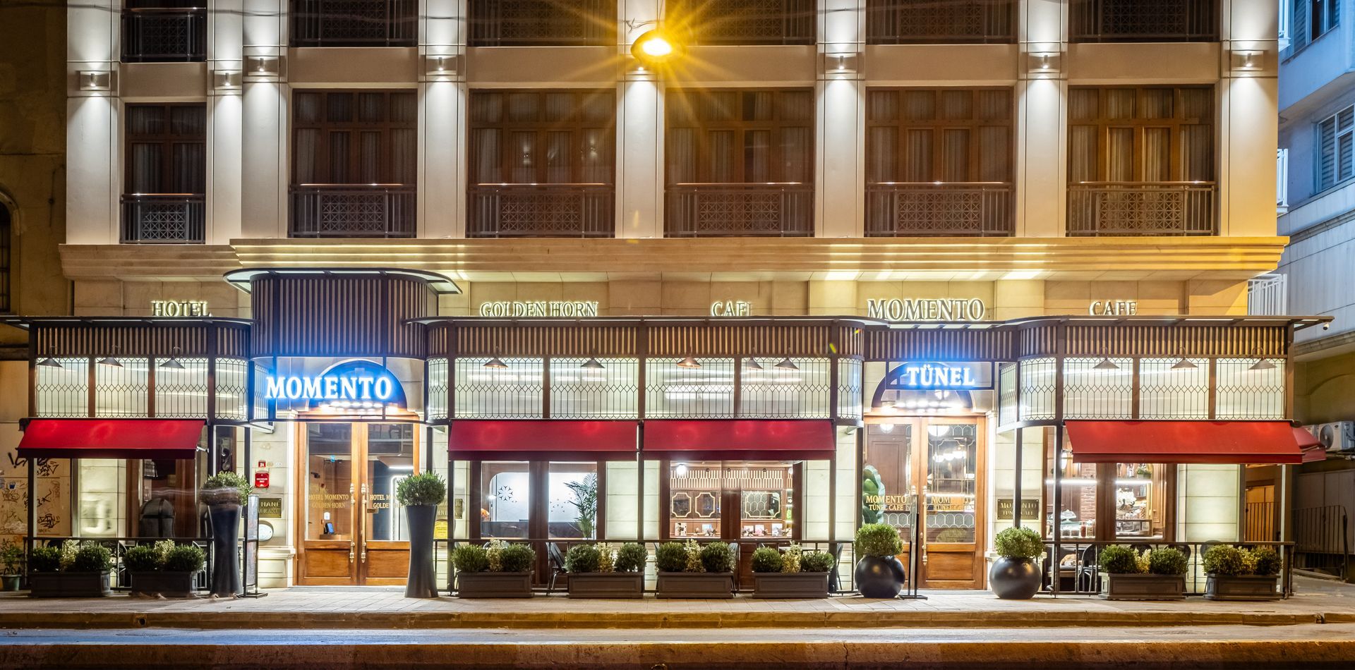 Momento Hotel Golden Horn , Exterior