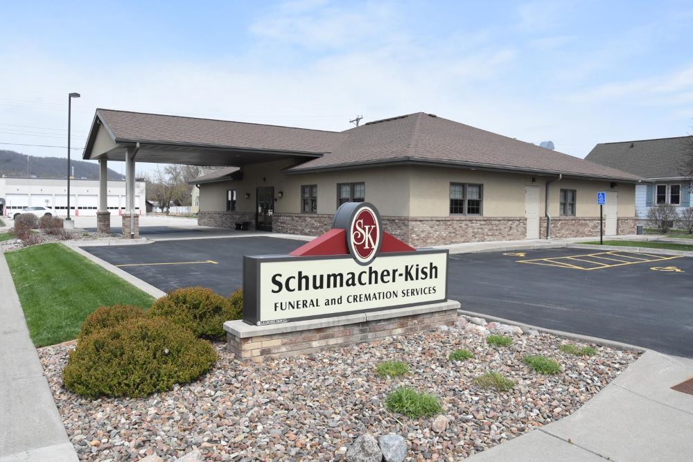 La Crescent, Mn | Schumacher-Kish Funeral and Cremation Services