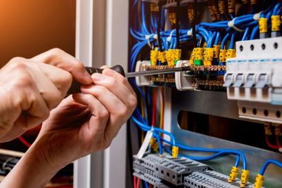 Commercial Electrician in Rockford IL Commercial Electrician in Rockford IL