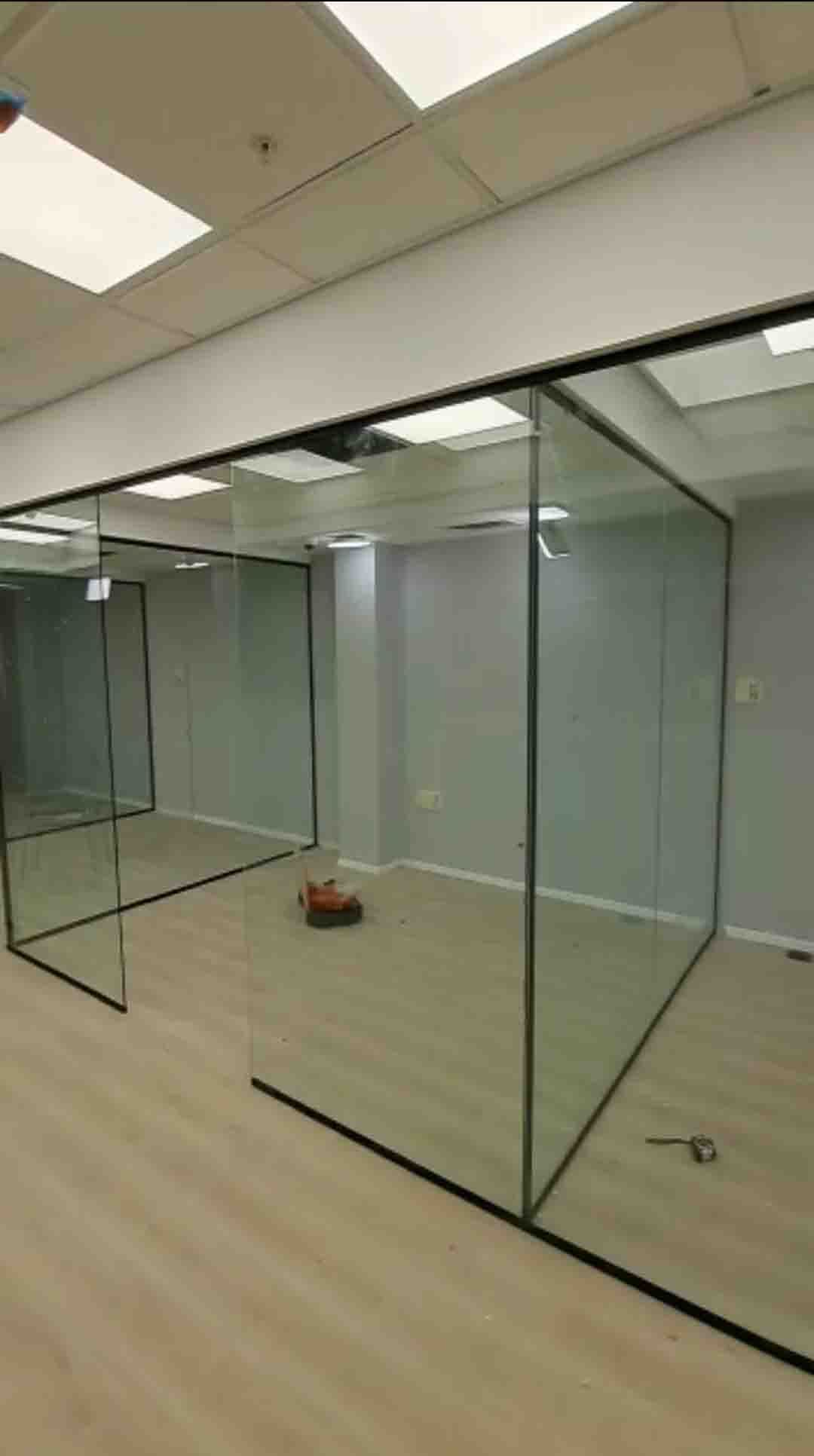 שיפוץ משרדים - פלטות OSB