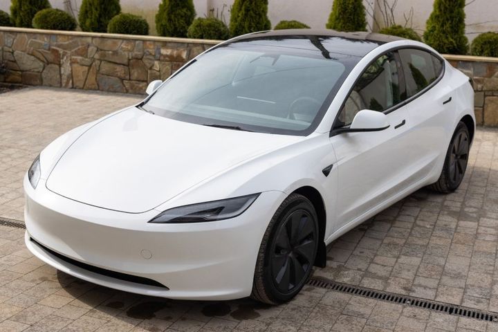 white luxury car 