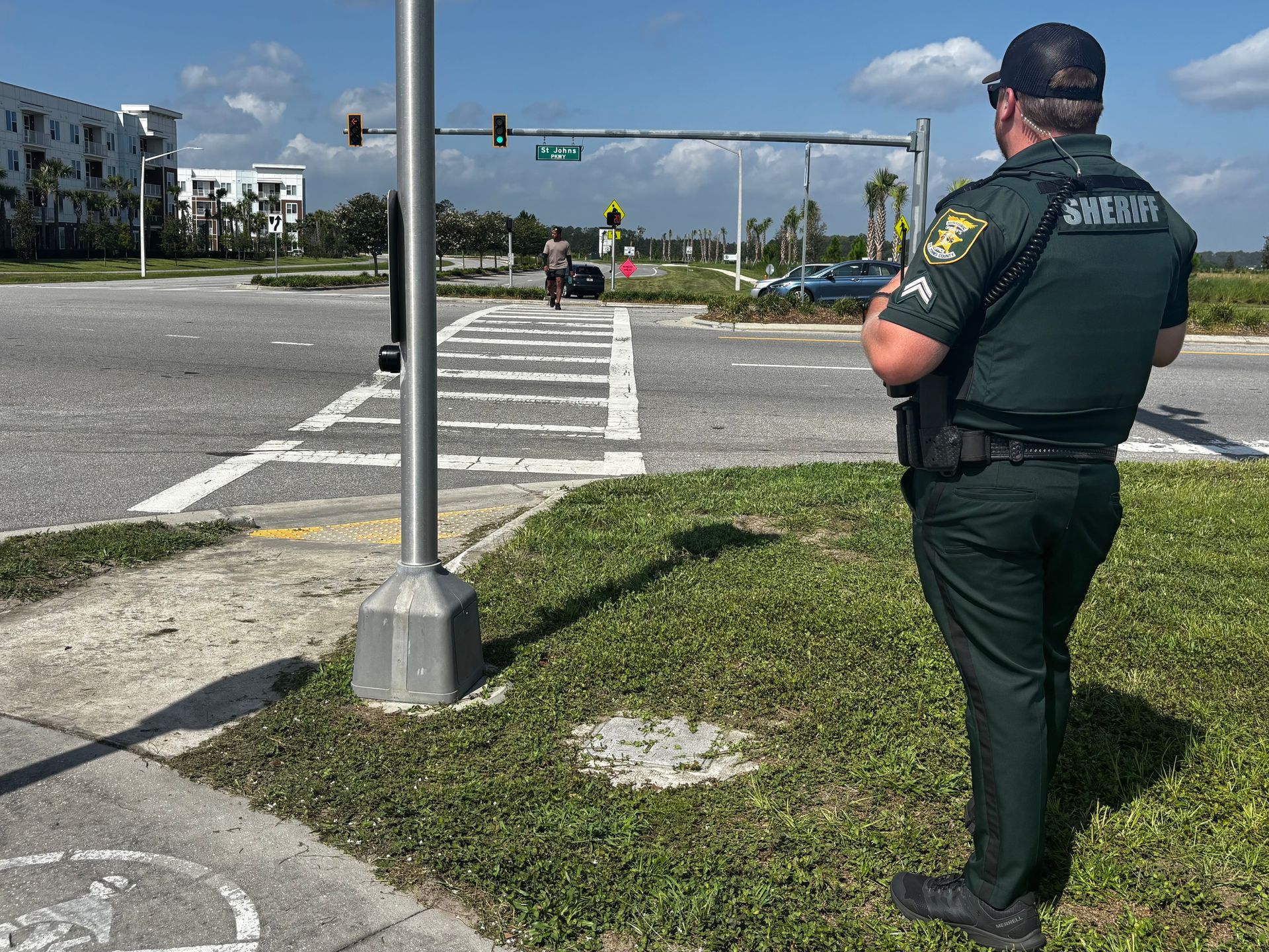 (St. Johns Pkwy &  Silverleaf Pkwy crosswalk in St. Augustine, FL)